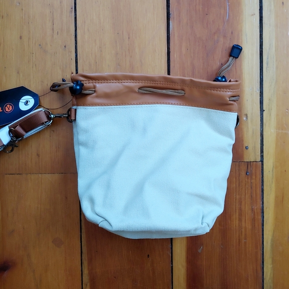 Drawstring Camera Bag with Strap - Picture 2 of 8